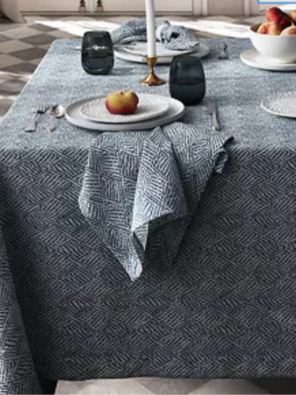 NEW Matouk Duma Diamond Linen Napkin Set- set of 4 - in blue